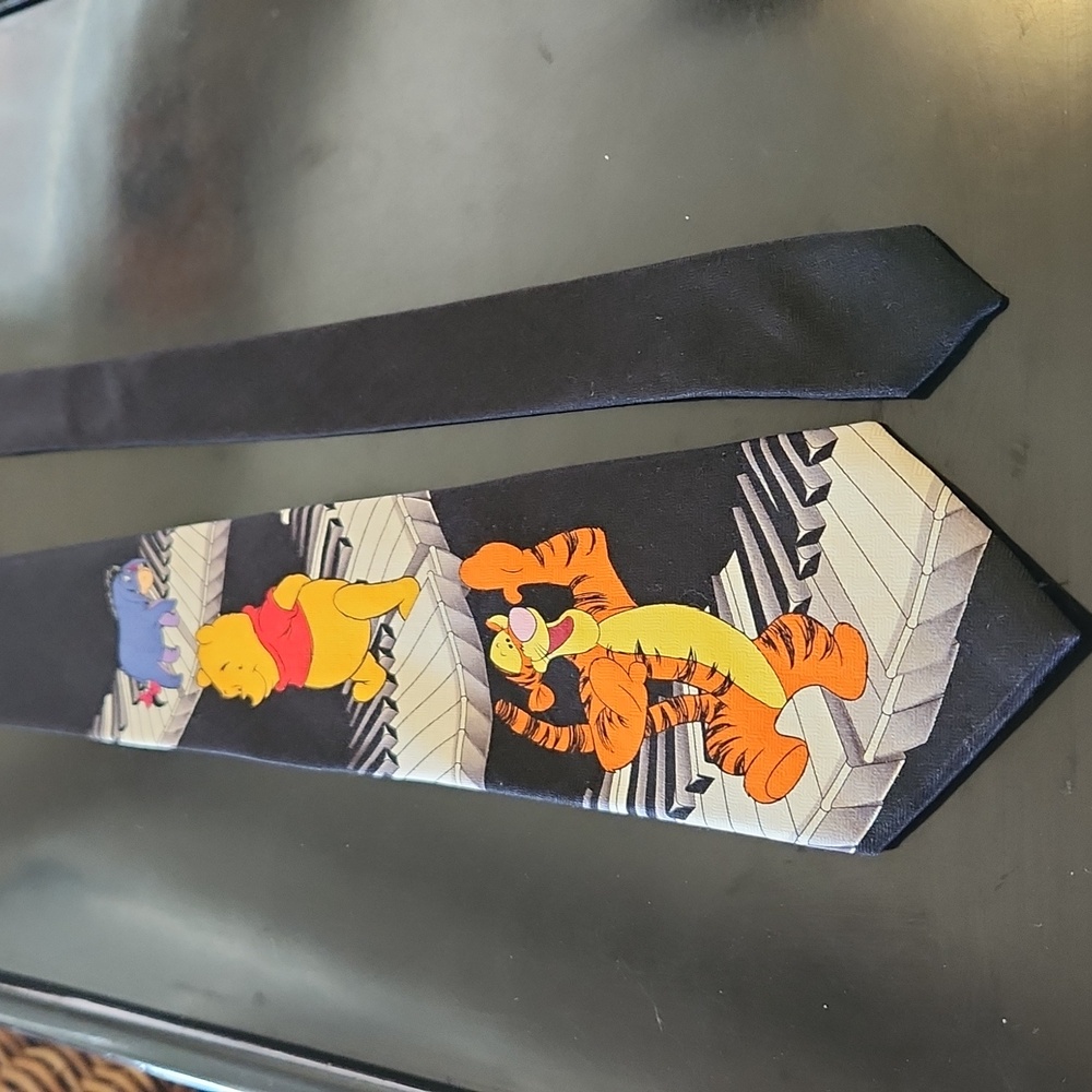 Pooh & Tigger Disney Necktie